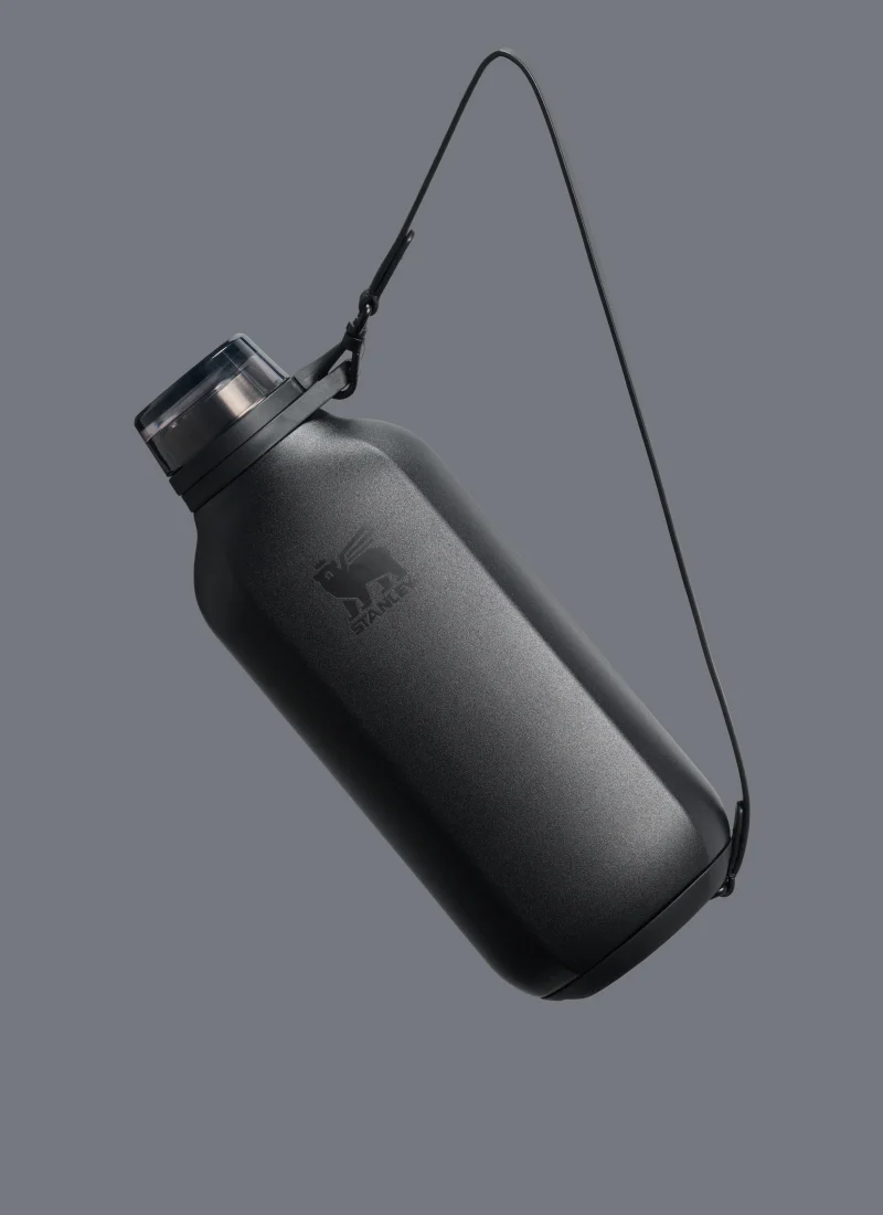 Clutch Bottle in Black